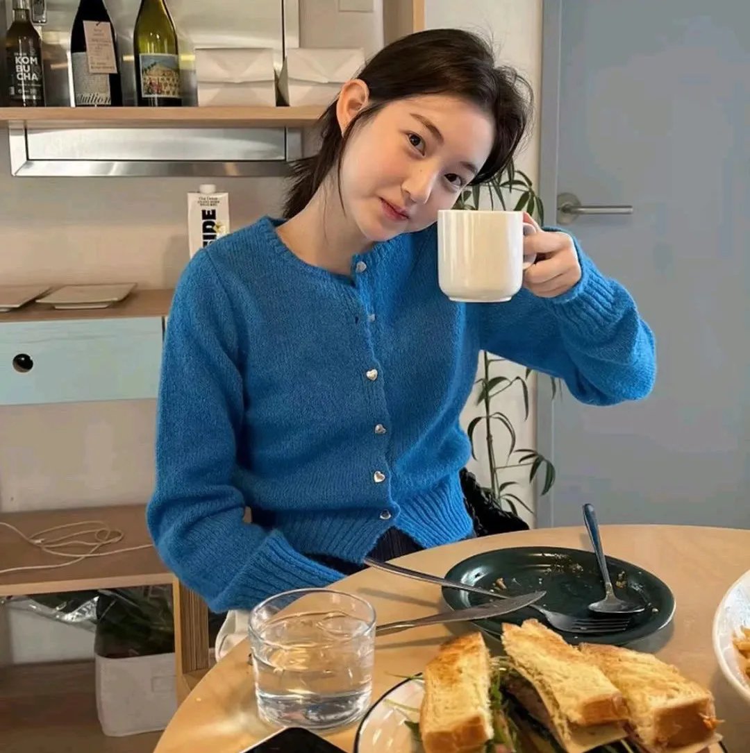 总裁是个纸片人